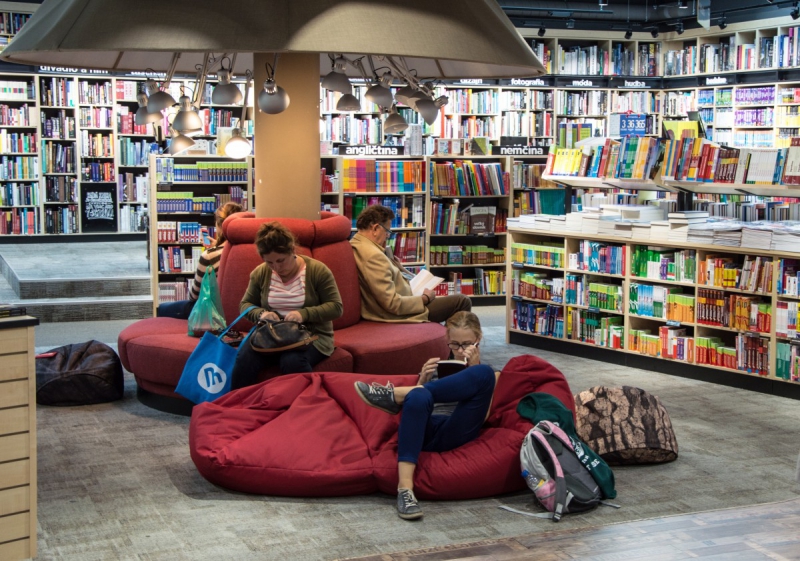 vente-TOUDON-min_books_bookstore_book_reader_readers_reading_shop_sale_books-849006